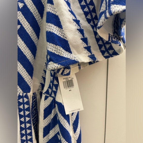 NWT Old Navy Knee length Flutter Sleeve Dress Sz. XS - Picture 4 of 5